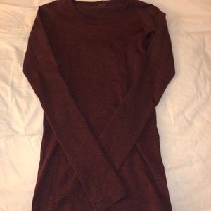 New Maroon Swiftly Lululemon Top!